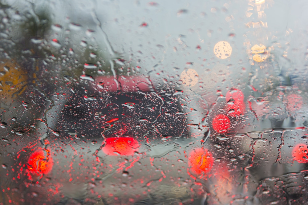 car driving while it's raining