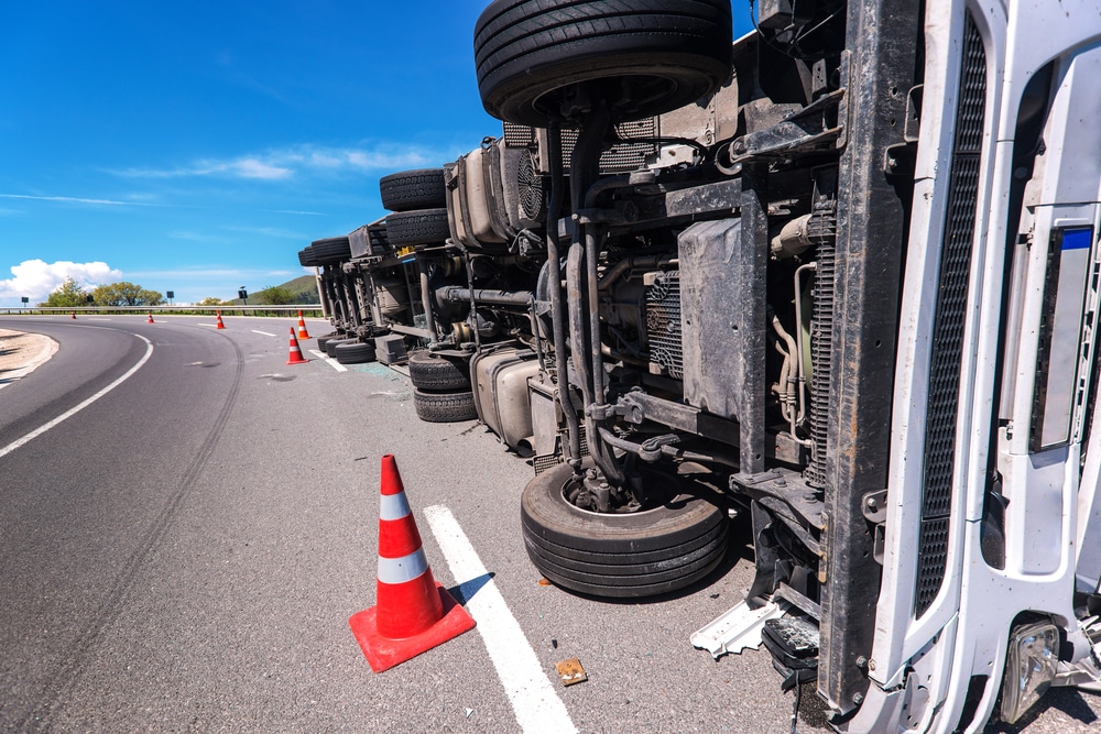 Benefits of having a Lawyer in a trucking accident