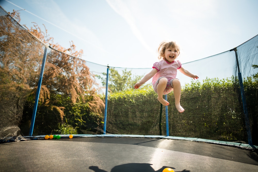 Tips to avoid accidents on a trampoline